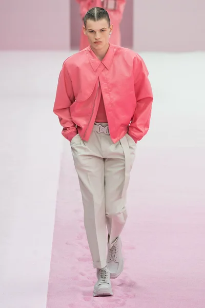 Look 24